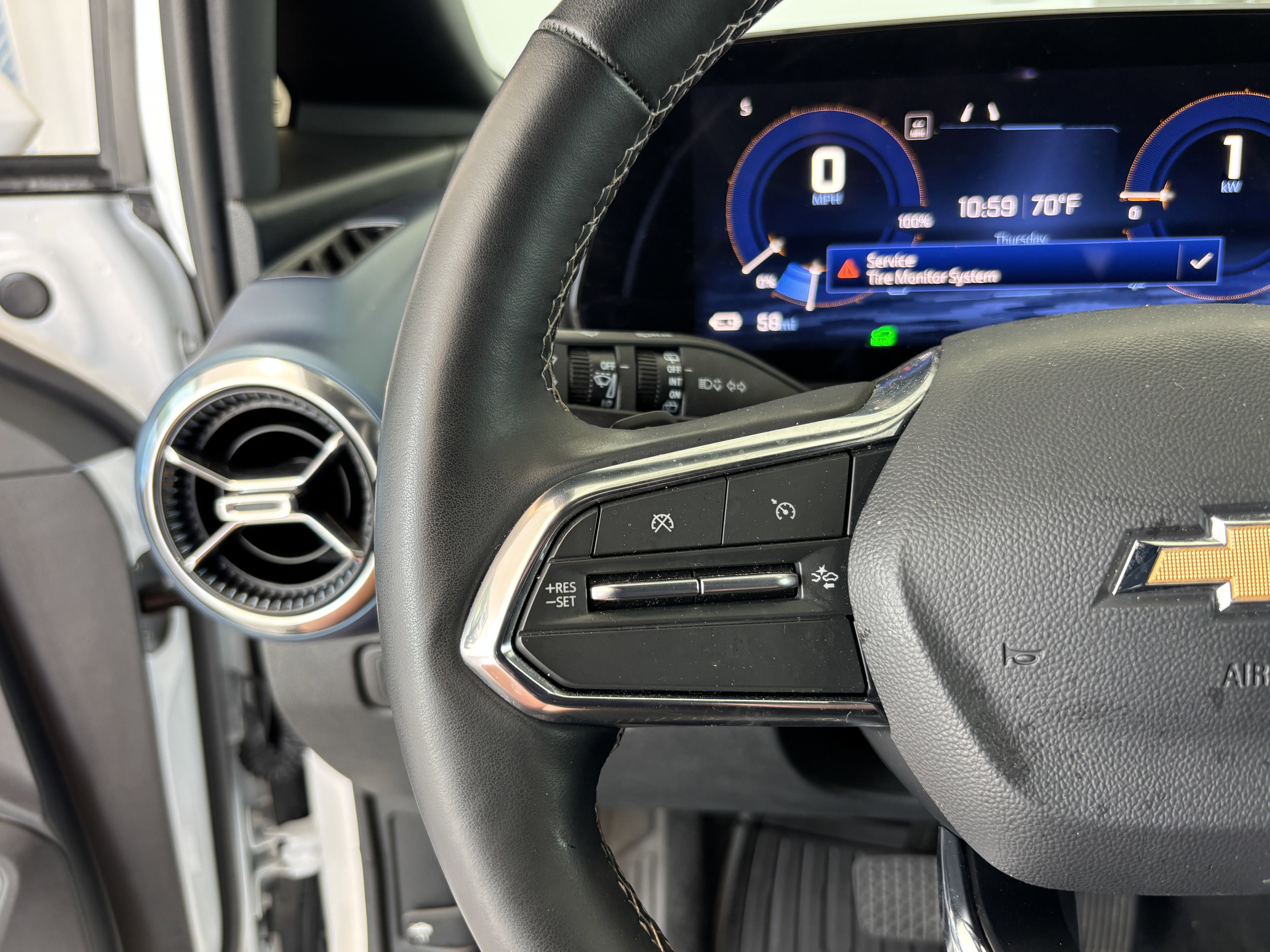 2025 Chevrolet Equinox EV LT