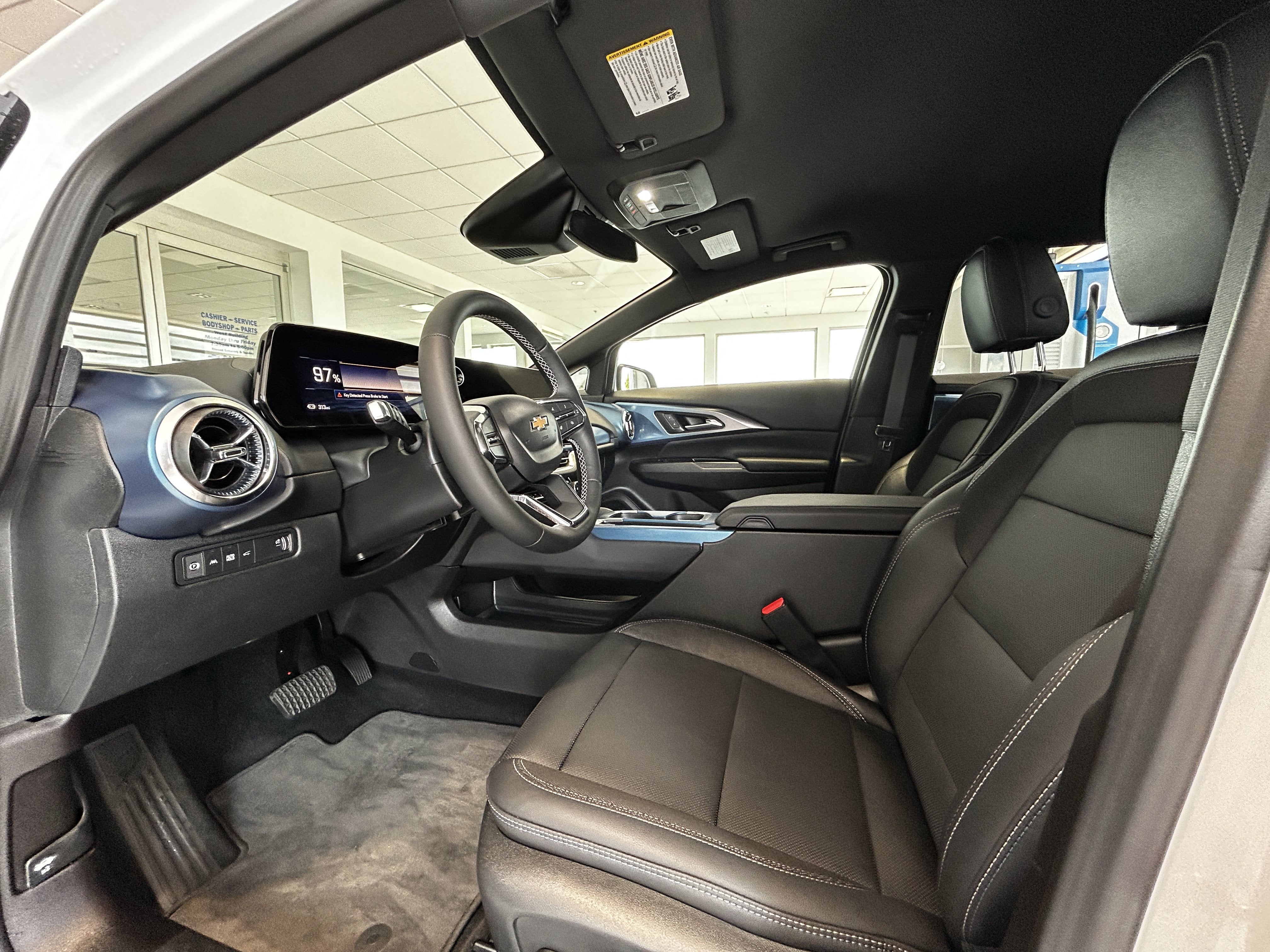 2025 Chevrolet Equinox EV LT