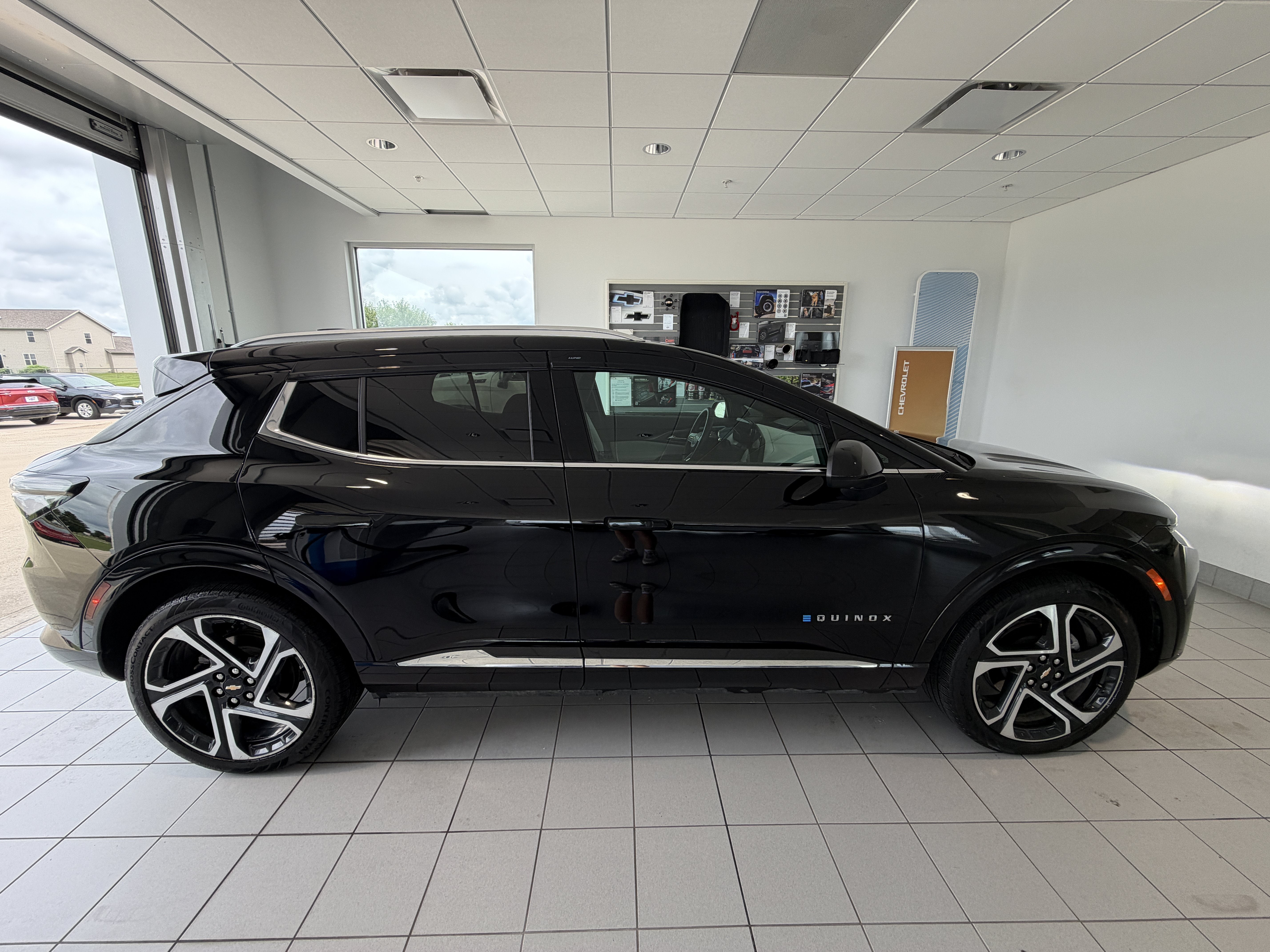 2025 Chevrolet Equinox EV LT