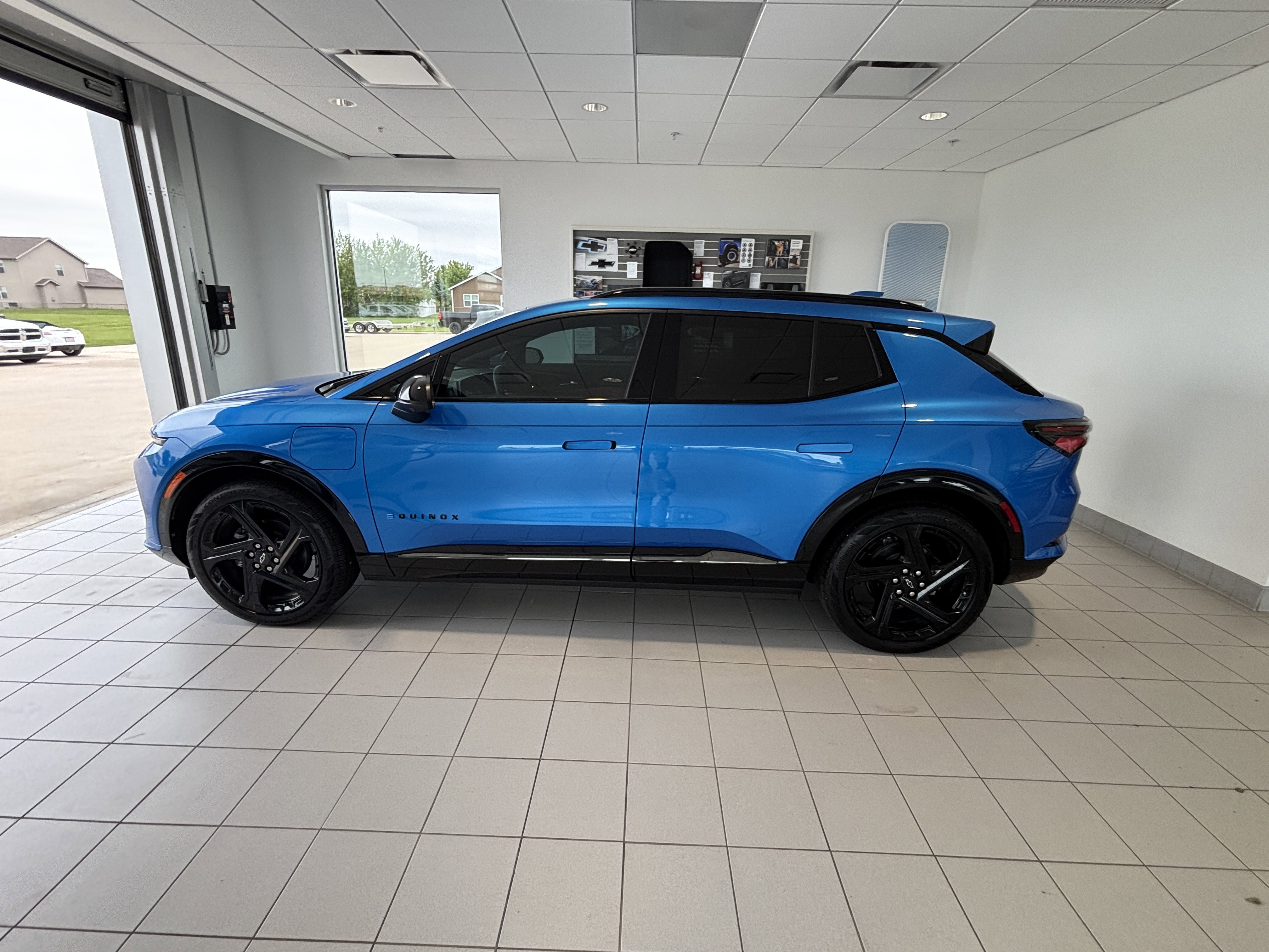2025 Chevrolet Equinox EV RS