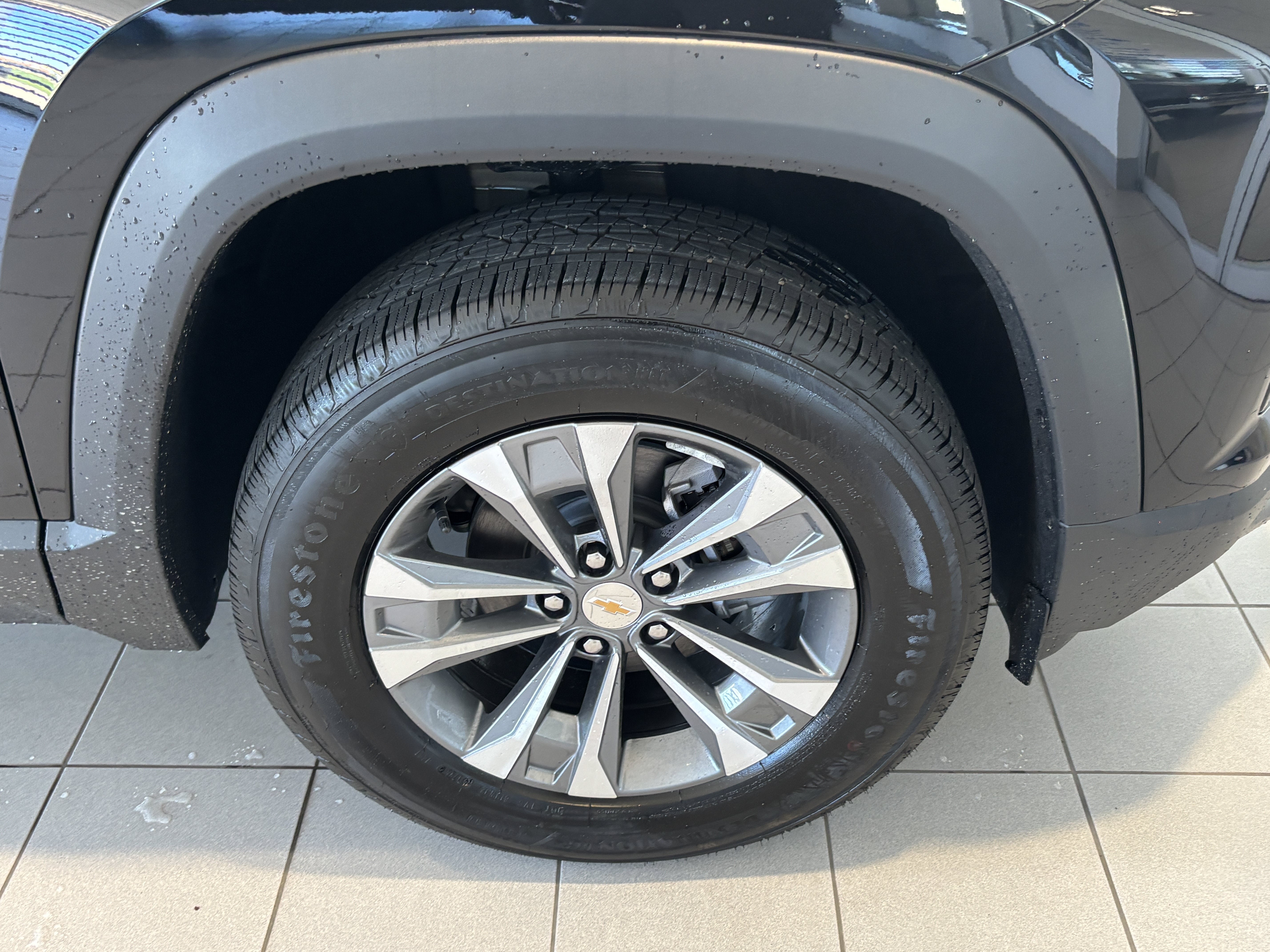 2027 Chevrolet Equinox LT - Photo 9