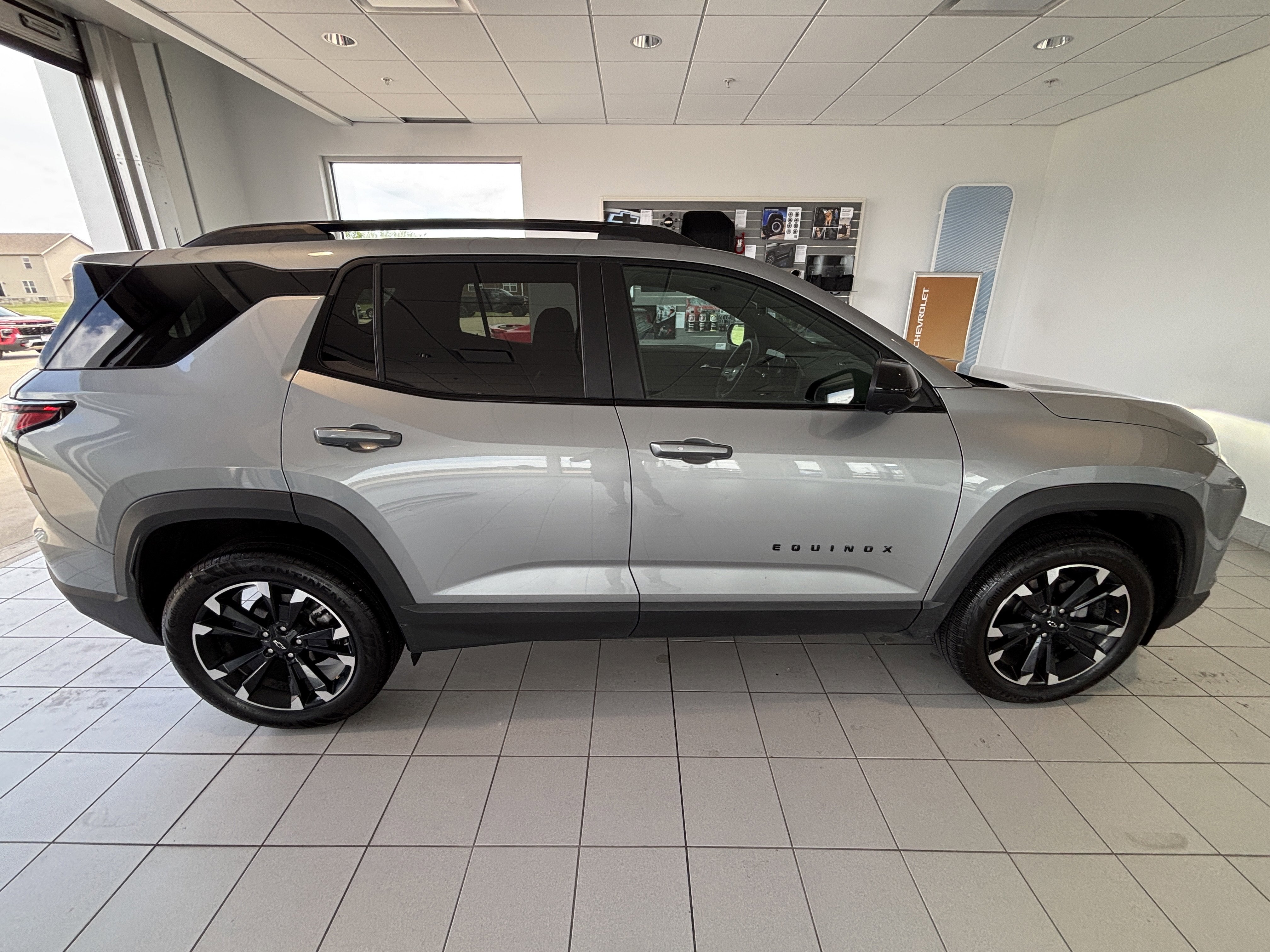 2025 Chevrolet Equinox RS