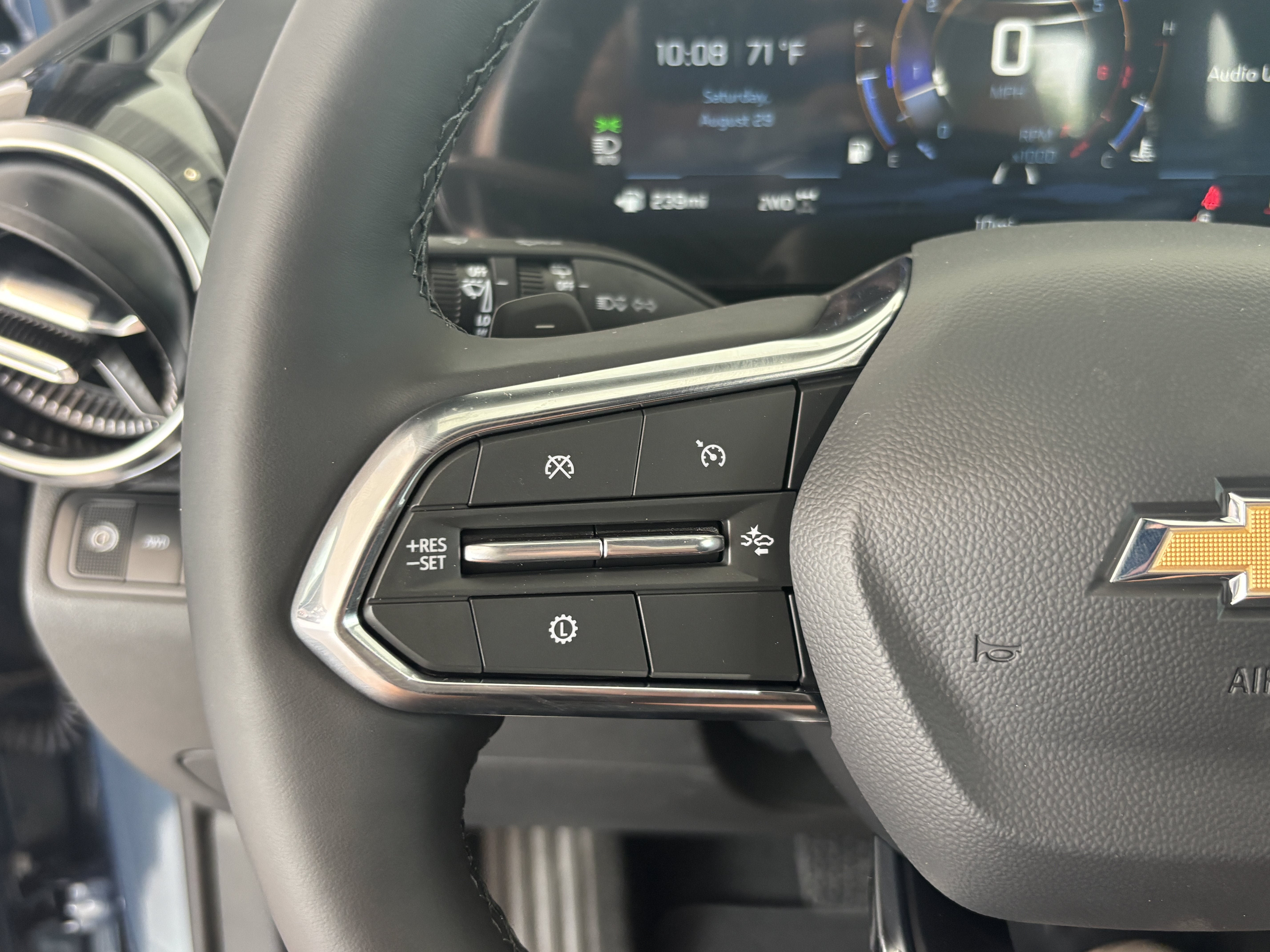 2027 Chevrolet Equinox LT - Photo 12