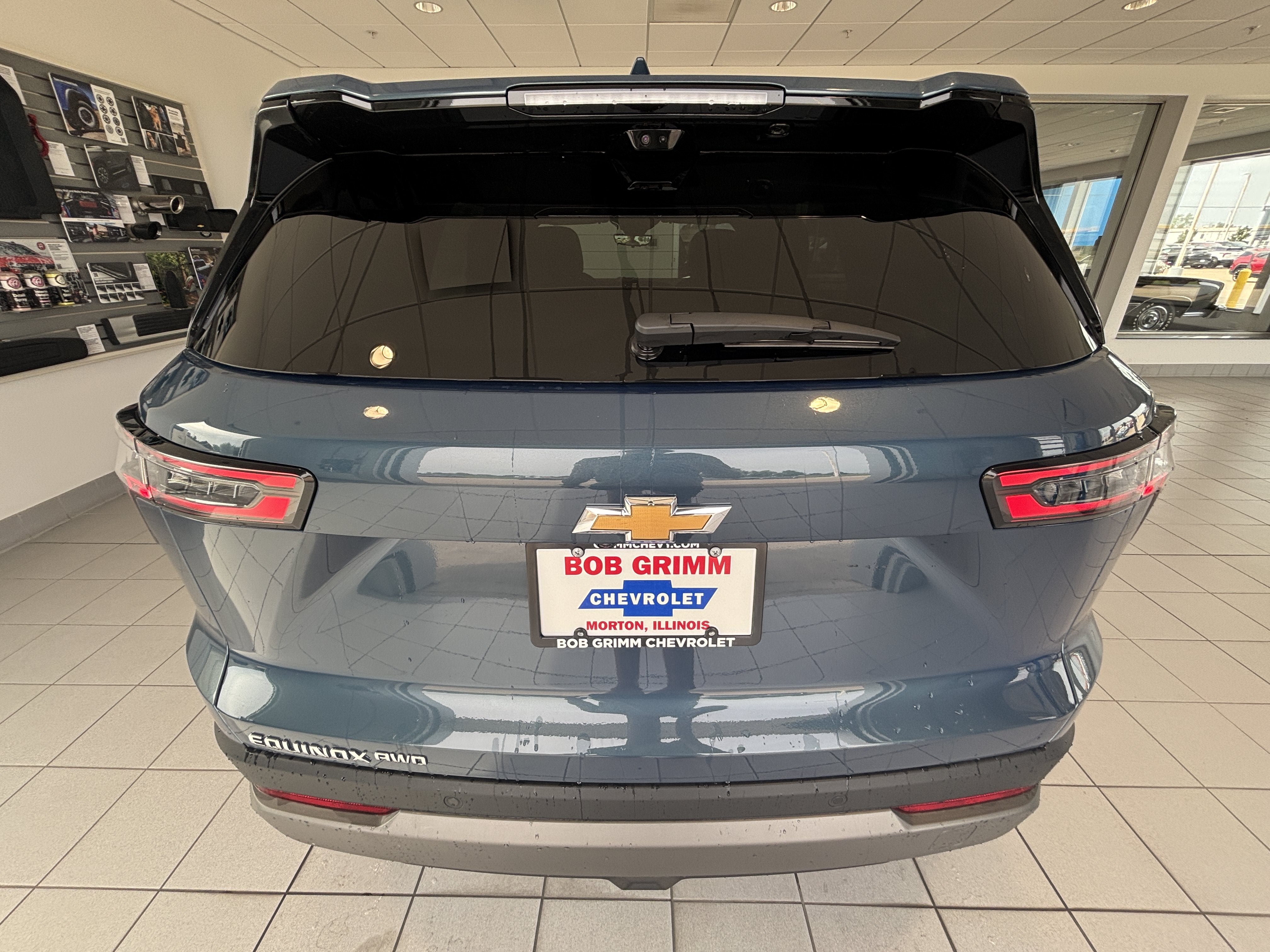 2027 Chevrolet Equinox LT - Photo 9