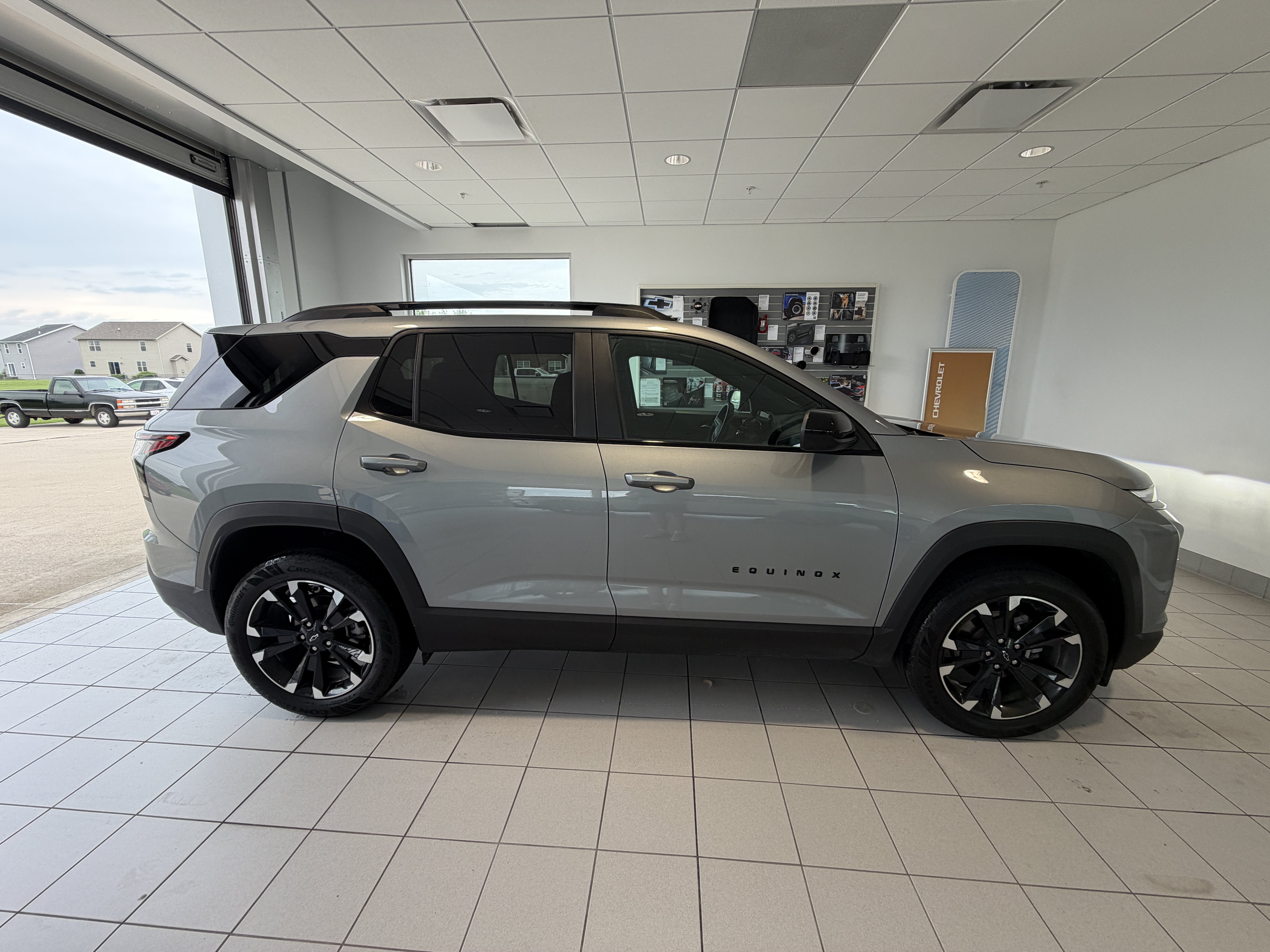2025 Chevrolet Equinox RS