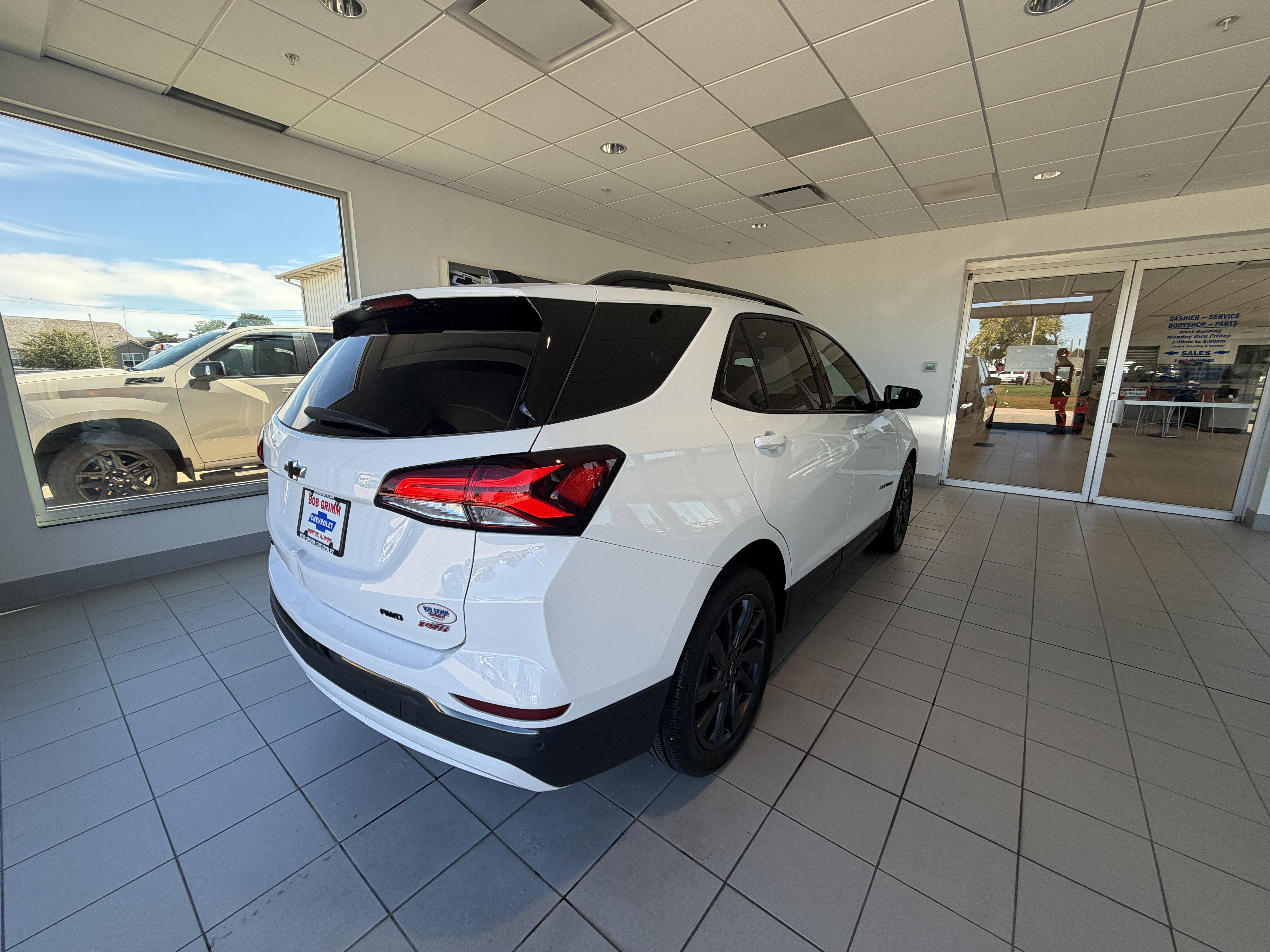 2023 Chevrolet Equinox RS