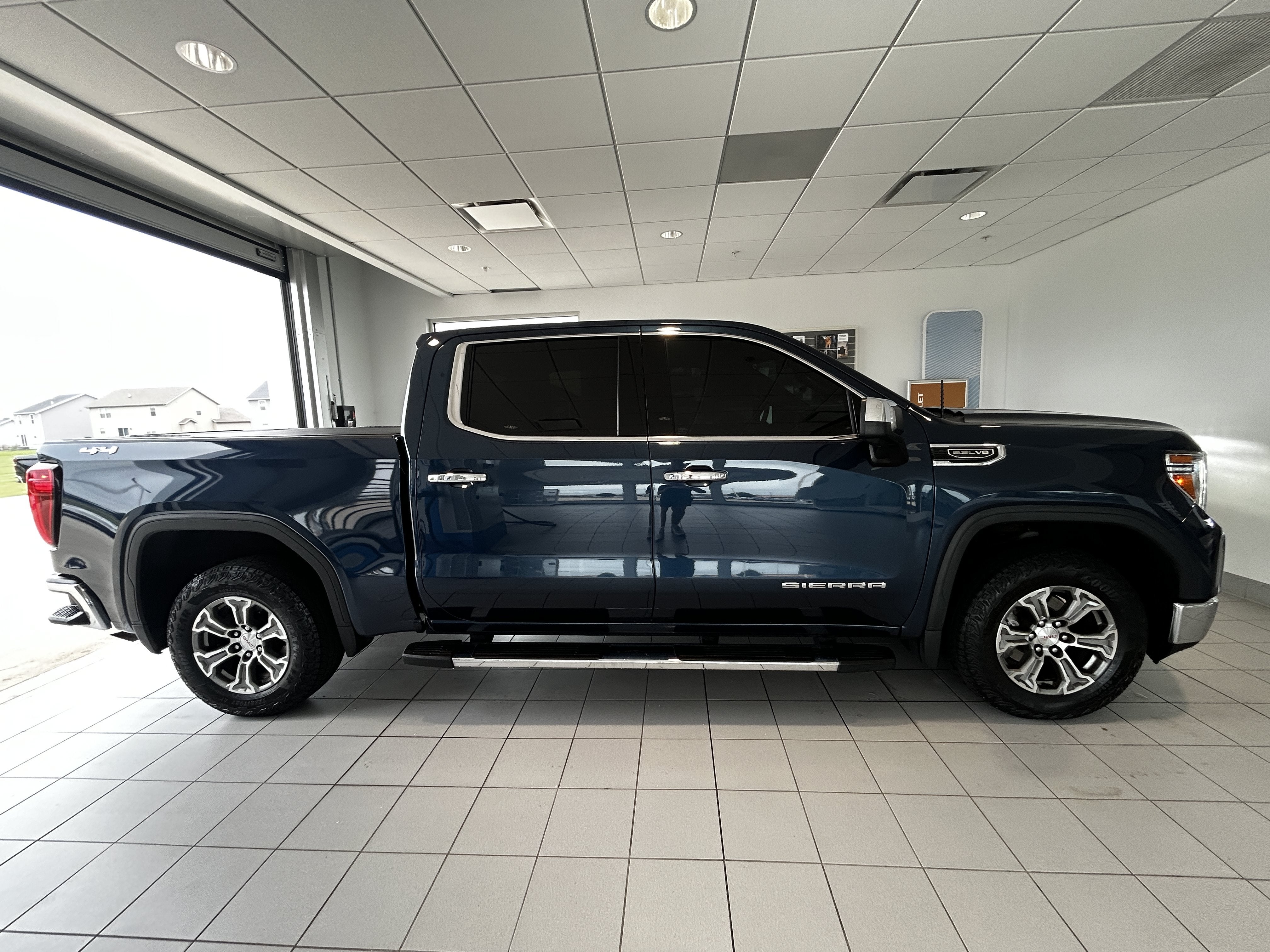 2021 GMC Sierra 1500 SLT