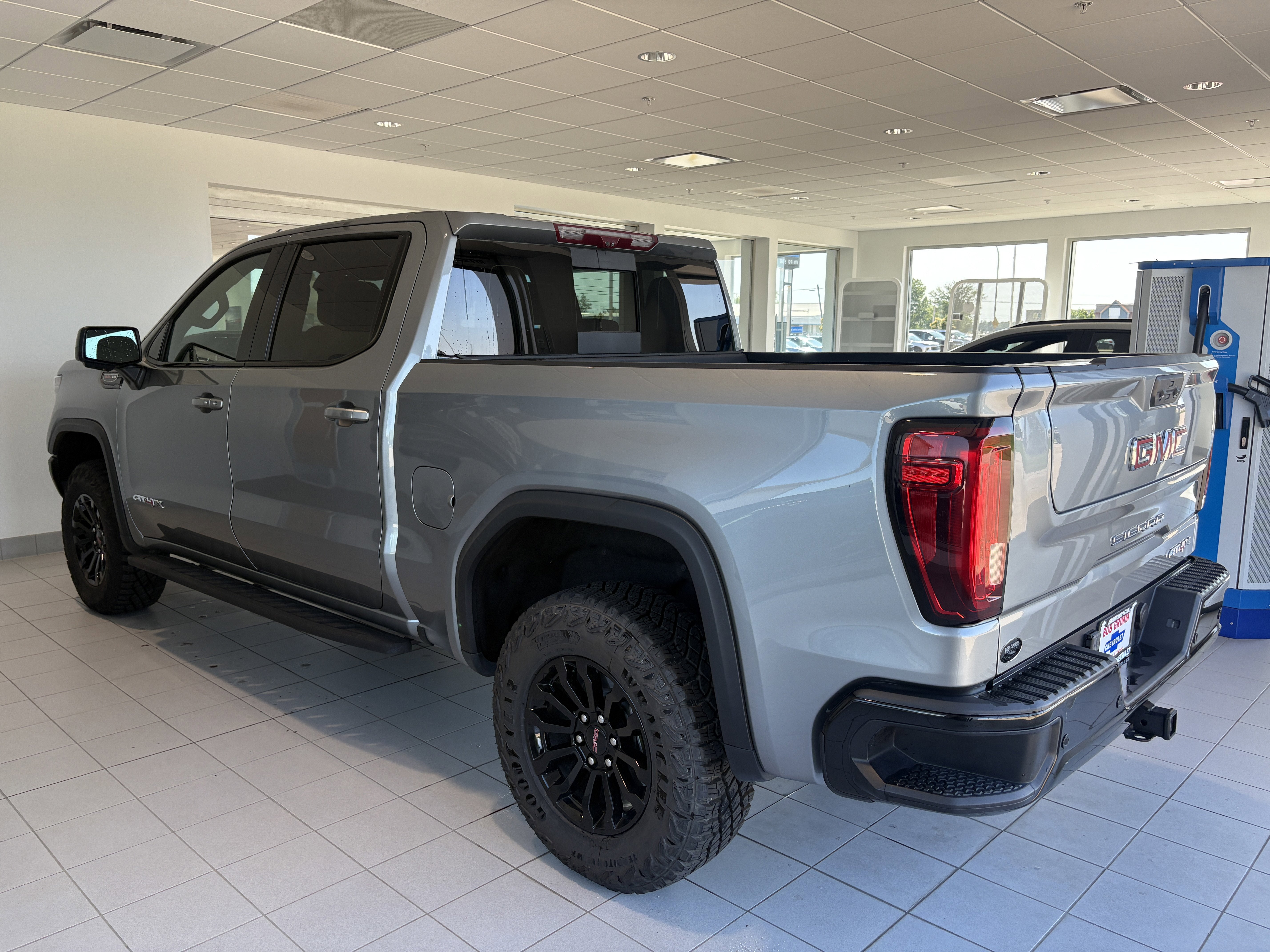 2023 GMC Sierra 1500 AT4X