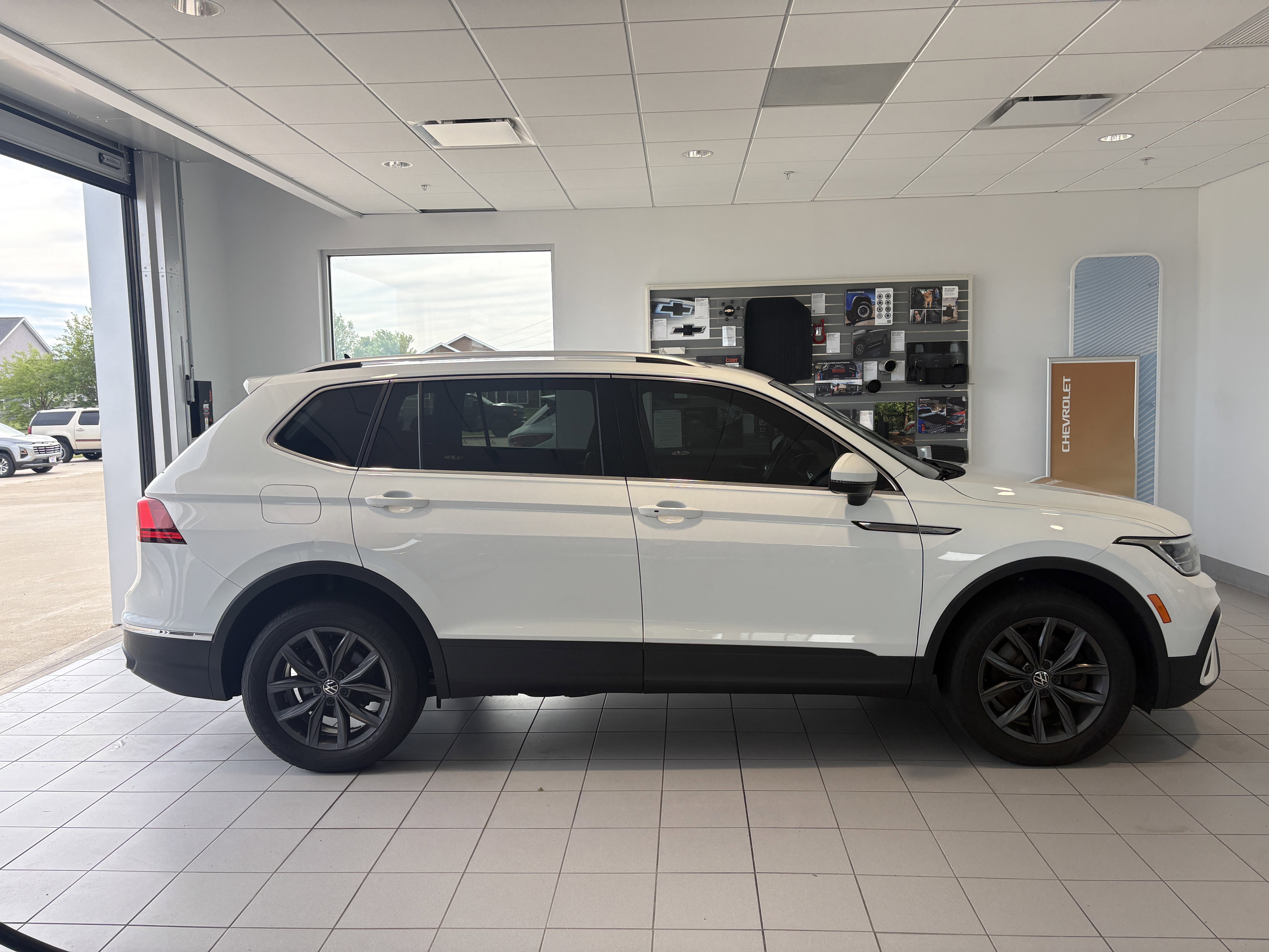 2022 Volkswagen Tiguan 2.0T SE