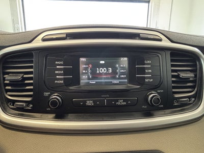2016 Kia Sorento LX