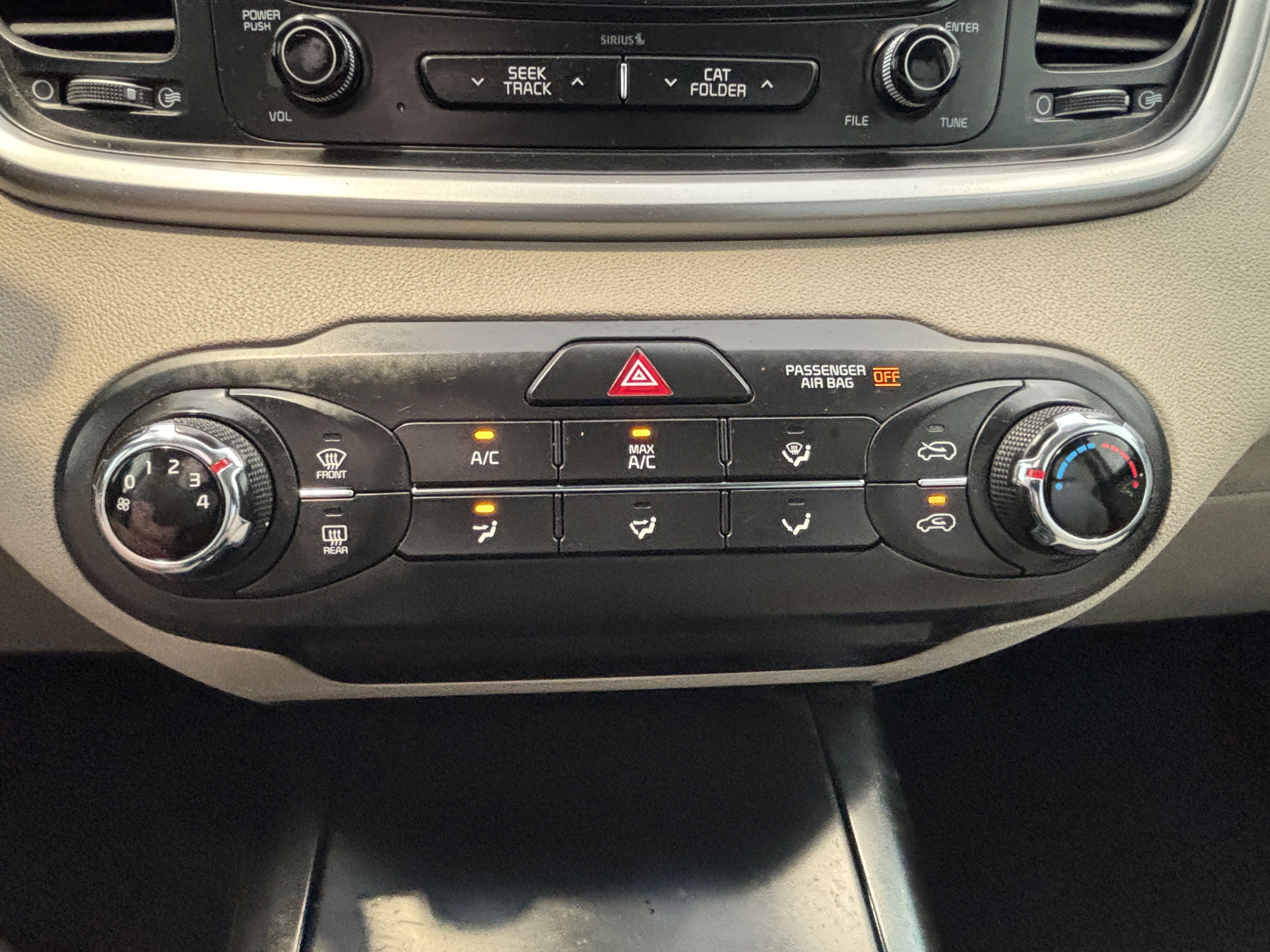 2016 Kia Sorento LX